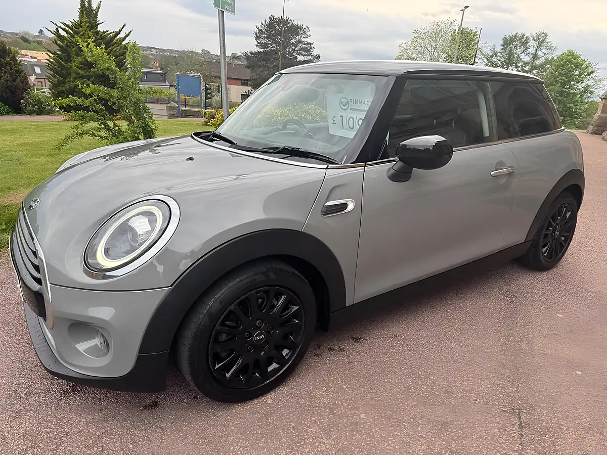 Used 2020 MINI Hatch Cooper Classic Grey - Interior and Exterior details 8