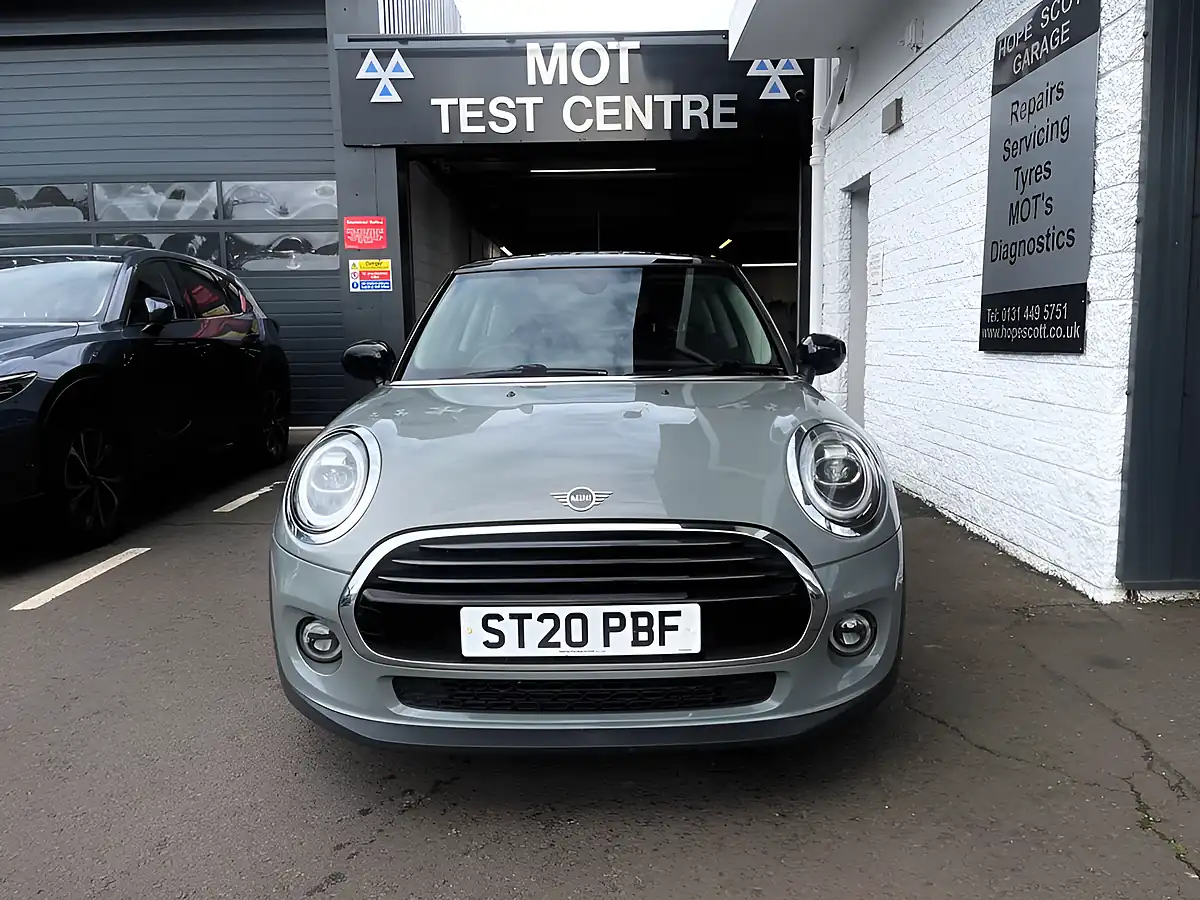 Used 2020 MINI Hatch Cooper Classic Grey - Interior and Exterior details 3