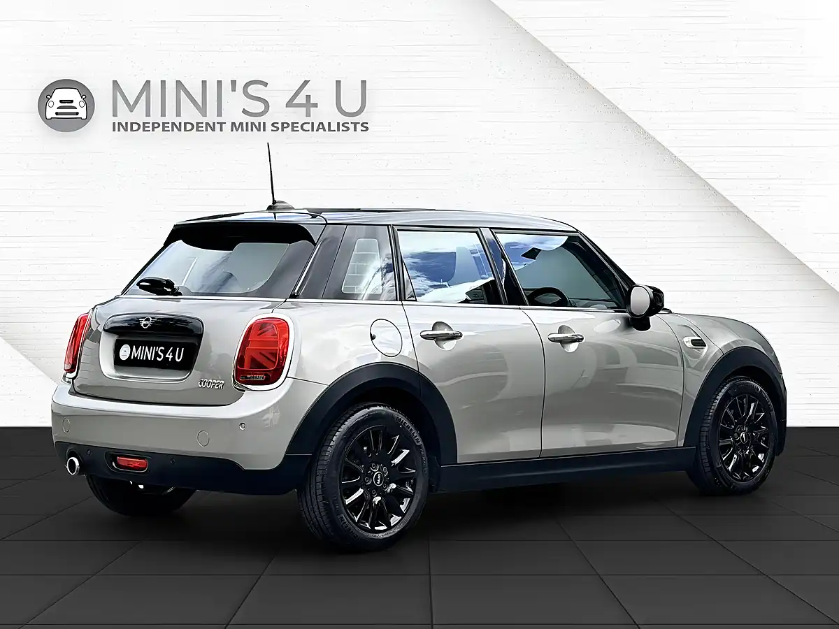 Used 2020 MINI Hatch Cooper Classic Melting Silver - Front View