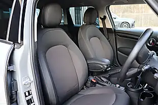 Used 2020 MINI Hatch Cooper Classic Moonwalk Grey - Interior and Exterior details 5
