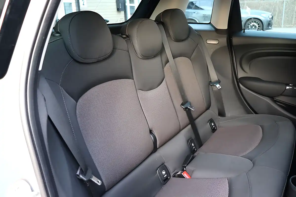 Used 2020 MINI Hatch Cooper Classic Moonwalk Grey - Interior and Exterior details 6