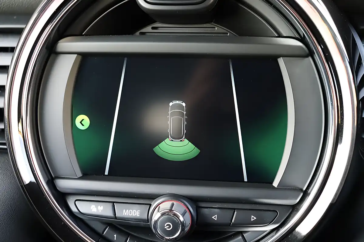 Used 2020 MINI Hatch Cooper Classic Moonwalk Grey - Interior and Exterior details 7