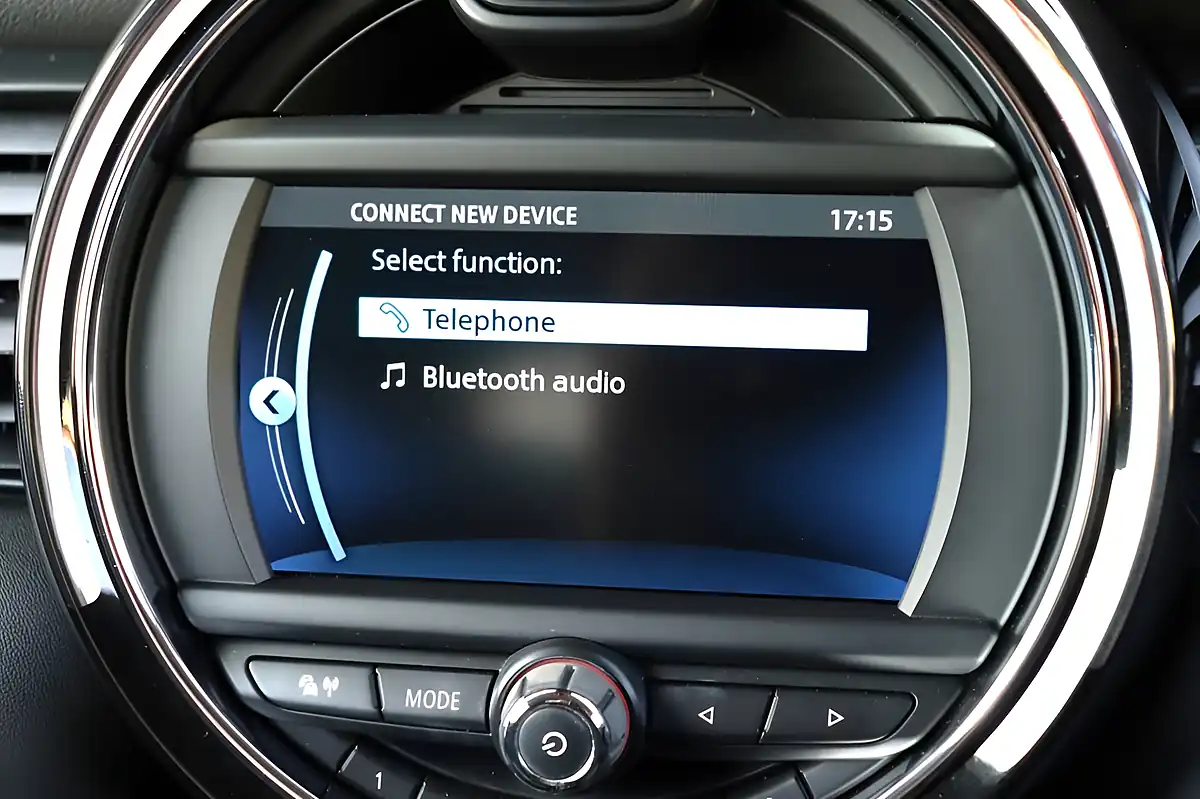 Used 2020 MINI Hatch Cooper Classic Moonwalk Grey - Interior and Exterior details 9