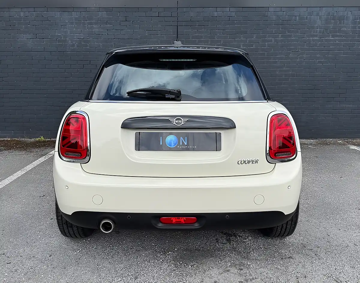 Used 2020 MINI Hatch Cooper Classic Pepper White - Interior and Exterior details 15