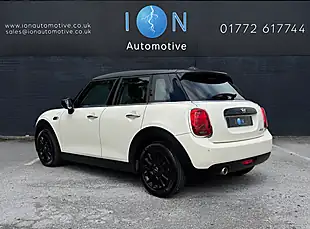 Used 2020 MINI Hatch Cooper Classic Pepper White - Interior and Exterior details 8