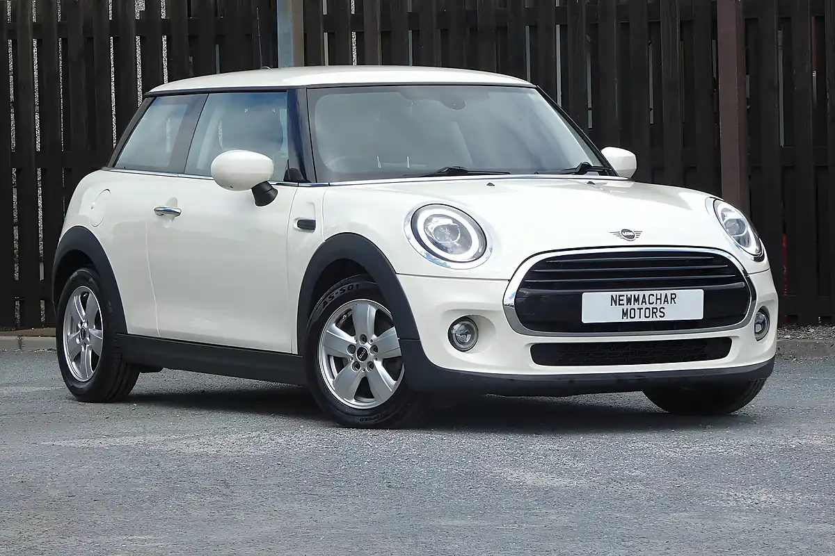 Used 2020 MINI Hatch Cooper Classic Pepper White - Front View