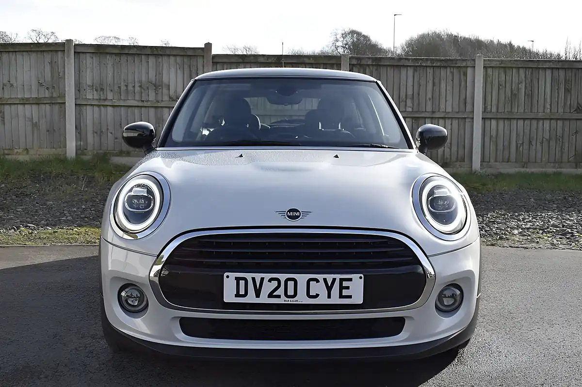Used 2020 MINI Hatch Cooper Classic Silver - Interior and Exterior details 2