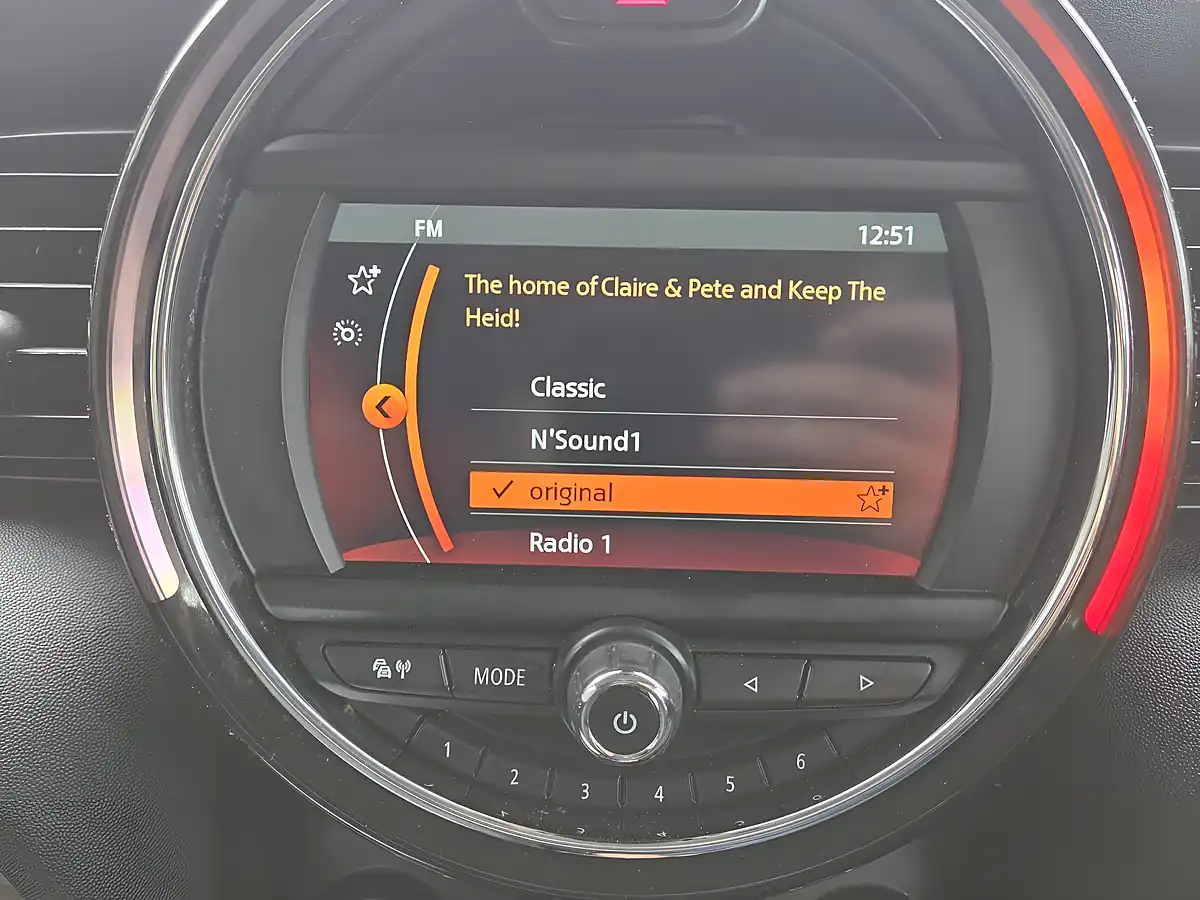 Used 2020 MINI Hatch Cooper Classic White - Interior and Exterior details 10