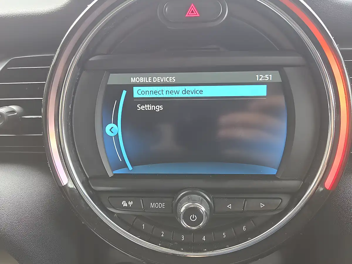 Used 2020 MINI Hatch Cooper Classic White - Interior and Exterior details 11