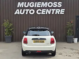 Used 2020 MINI Hatch Cooper Classic White - Interior and Exterior details 5