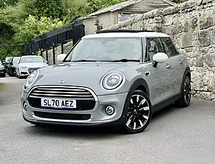 Used 2020 MINI Hatch Cooper Exclusive Grey - Interior and Exterior details 8