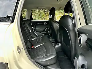 Used 2020 MINI Hatch Cooper Exclusive Pepper White - Interior and Exterior details 10