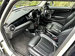 Used 2020 MINI Hatch Cooper Exclusive Pepper White - Interior and Exterior details 7