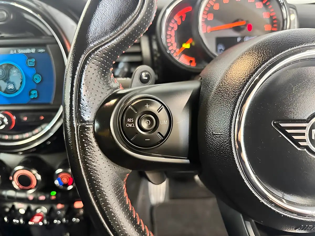 Used 2020 MINI Hatch Cooper S Sport Black - Interior and Exterior details 13