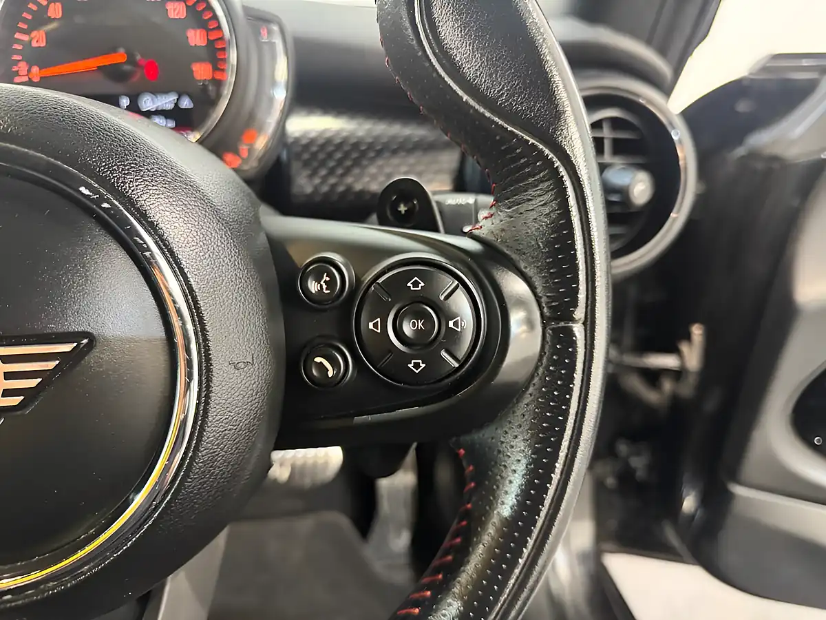 Used 2020 MINI Hatch Cooper S Sport Black - Interior and Exterior details 14