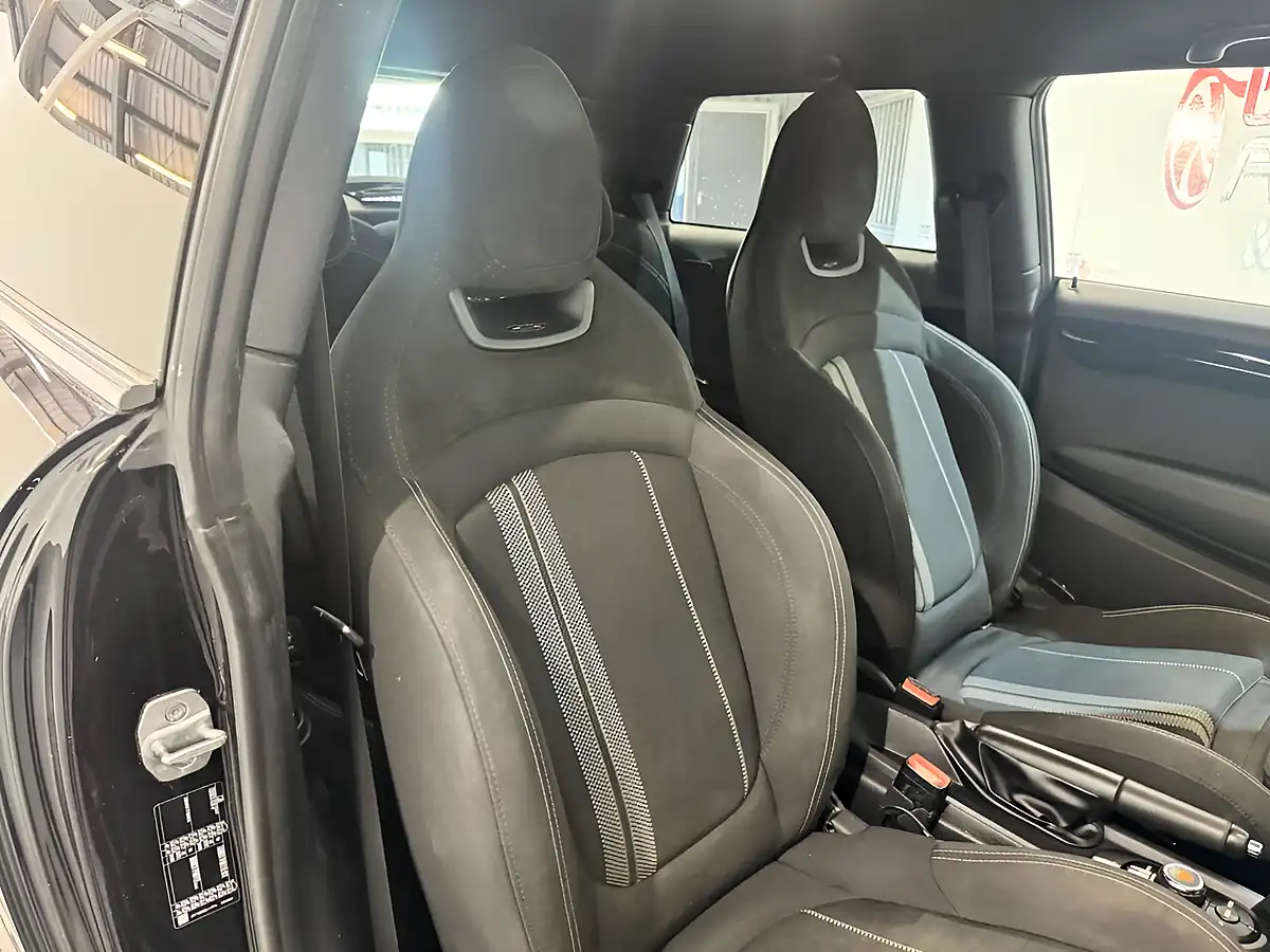 Used 2020 MINI Hatch Cooper S Sport Black - Interior and Exterior details 9