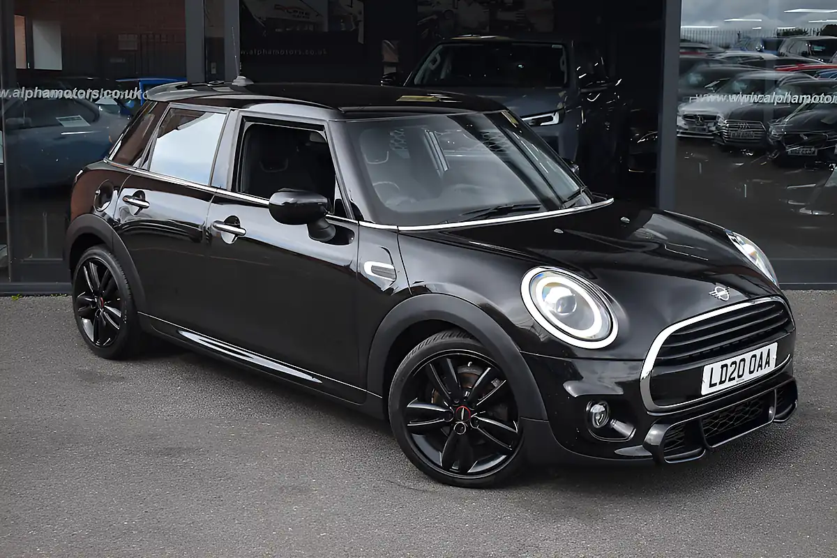 Used 2020 MINI Hatch Cooper Sport Midnight Black - Front View