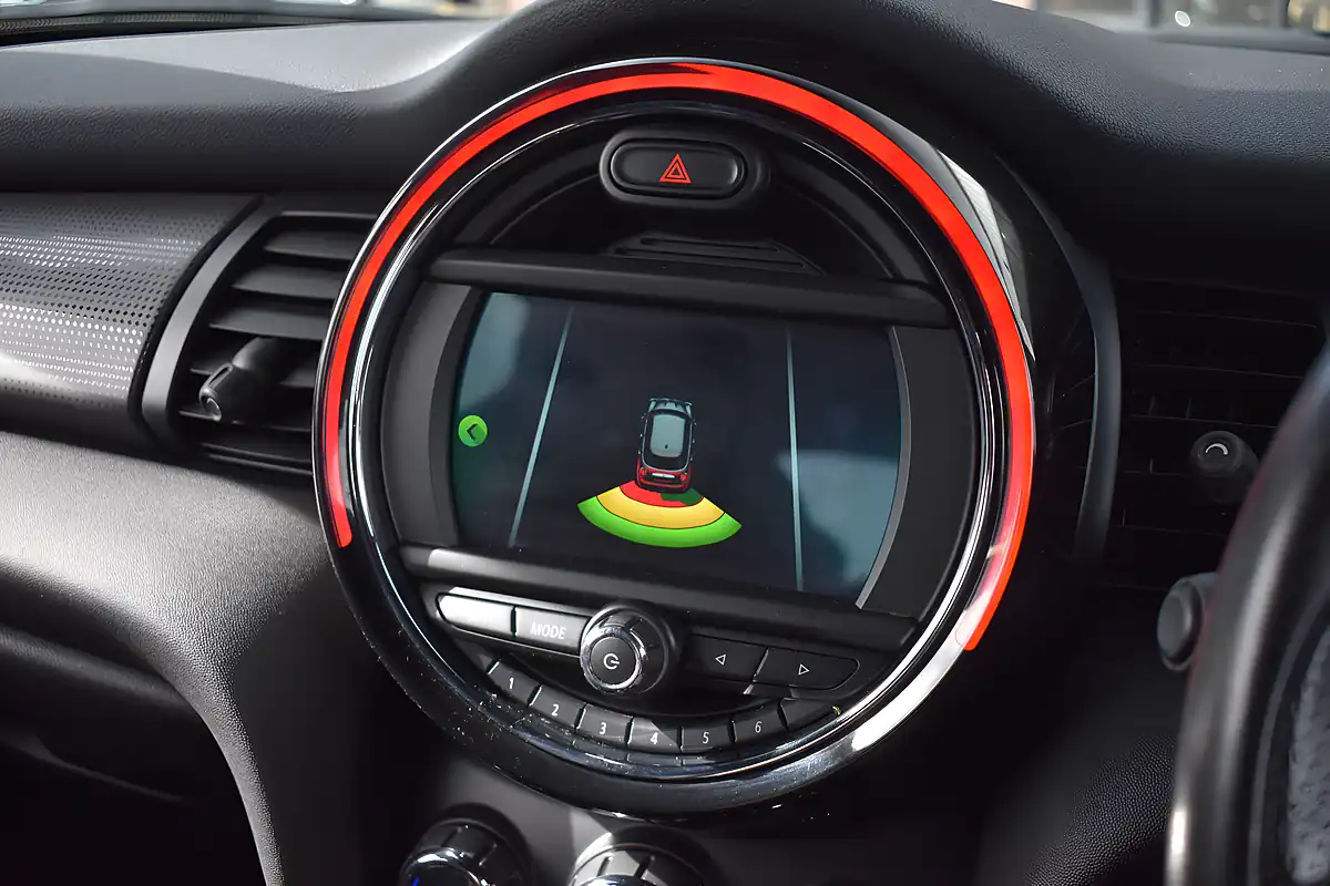 Used 2020 MINI Hatch Cooper Sport Midnight Black - Interior and Exterior details 10