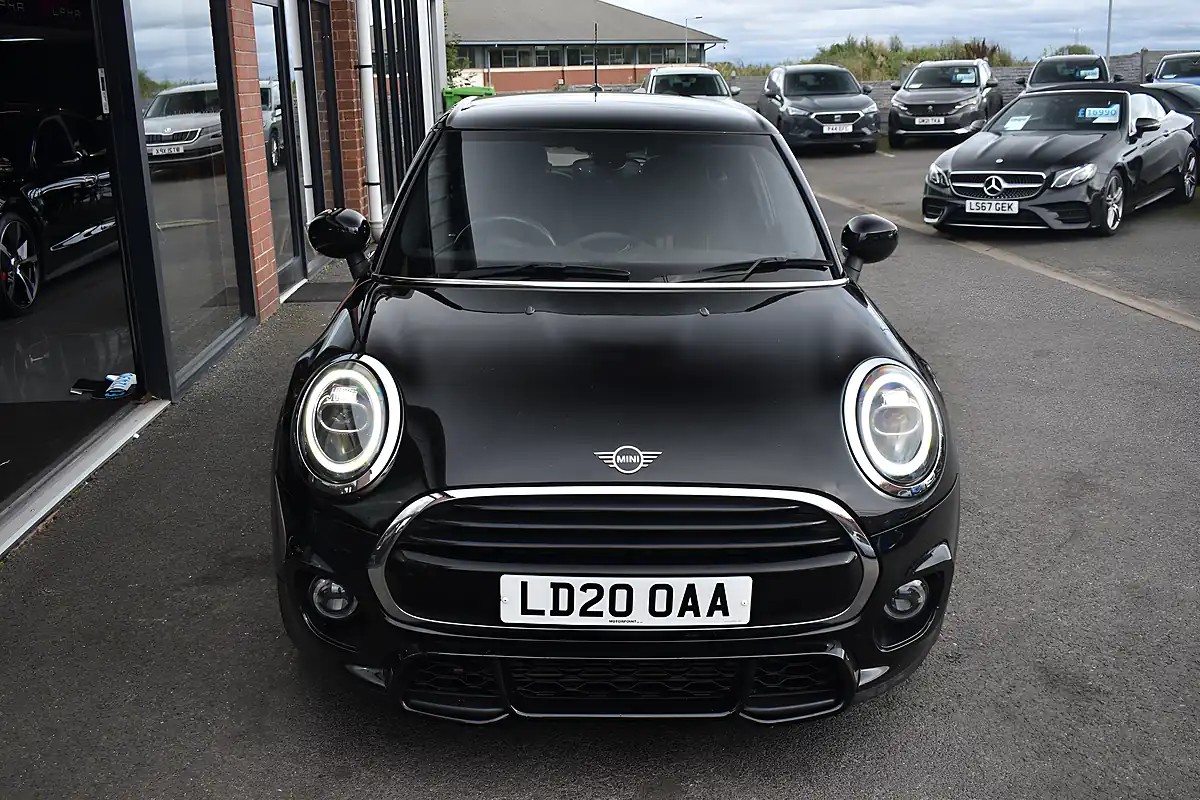 Used 2020 MINI Hatch Cooper Sport Midnight Black - Interior and Exterior details 3