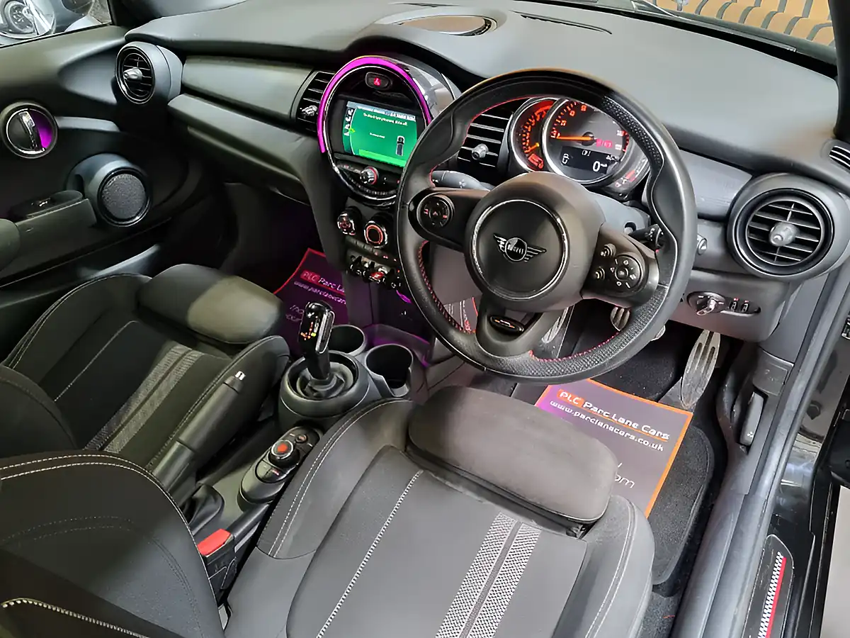 Used 2020 MINI Hatch Cooper Sport Midnight Black Metallic - Interior and Exterior details 13