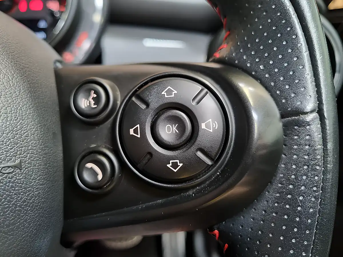 Used 2020 MINI Hatch Cooper Sport Midnight Black Metallic - Interior and Exterior details 14