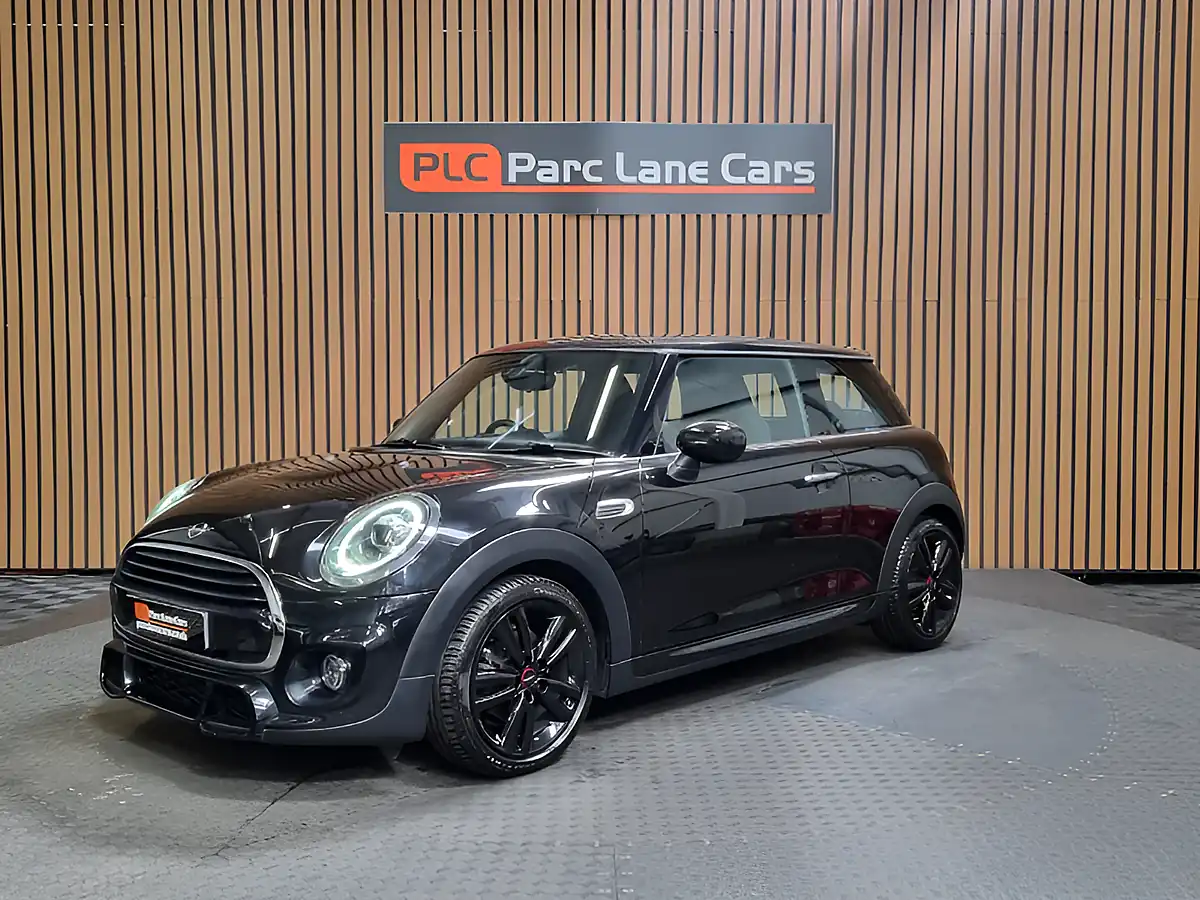 Used 2020 MINI Hatch Cooper Sport Midnight Black Metallic - Interior and Exterior details 9