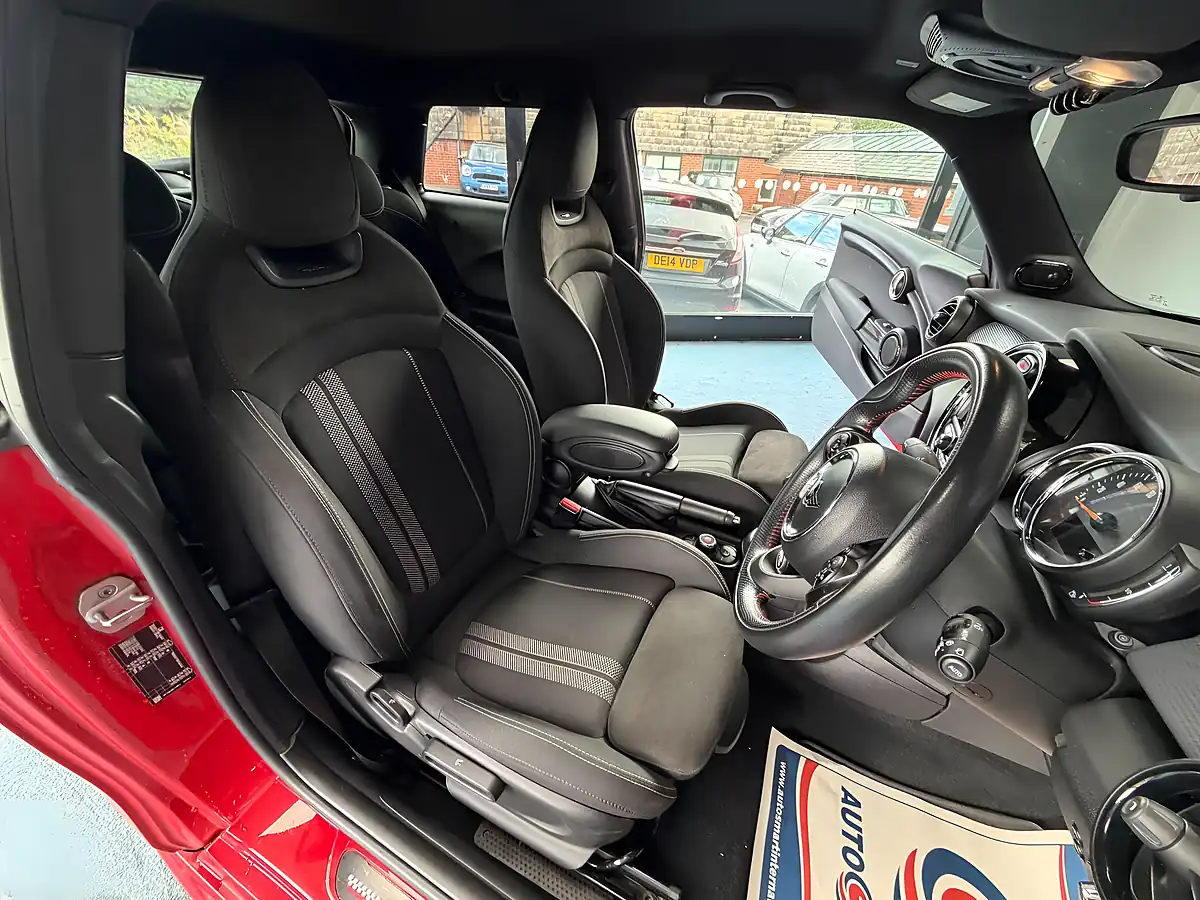 Used 2020 MINI Hatch Cooper Sport Red - Interior and Exterior details 10