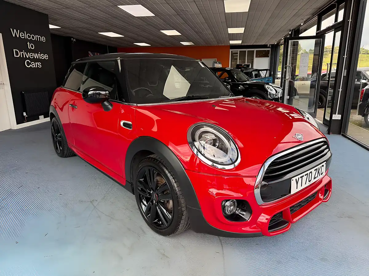 Used 2020 MINI Hatch Cooper Sport Red - Interior and Exterior details 3