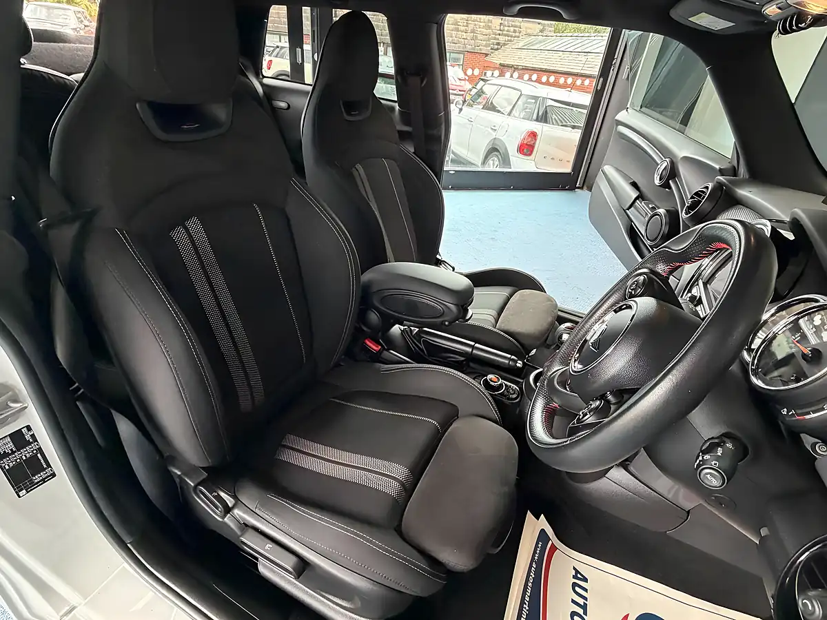 Used 2020 MINI Hatch Cooper Sport Silver - Interior and Exterior details 10