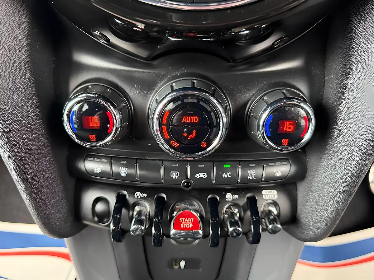 Used 2020 MINI Hatch Cooper Sport Silver - Interior and Exterior details 14