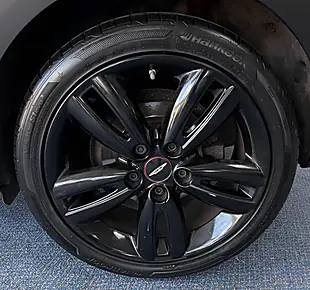Used 2020 MINI Hatch Cooper Sport Silver - Interior and Exterior details 16