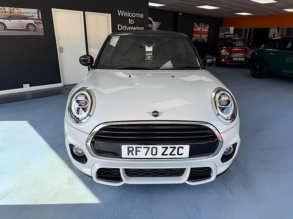 Used 2020 MINI Hatch Cooper Sport Silver - Interior and Exterior details 4