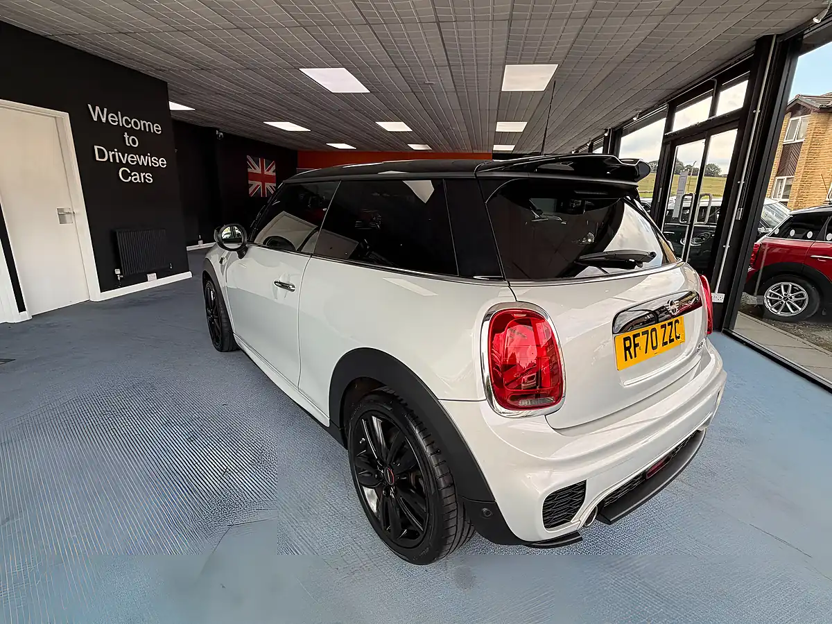 Used 2020 MINI Hatch Cooper Sport Silver - Interior and Exterior details 7