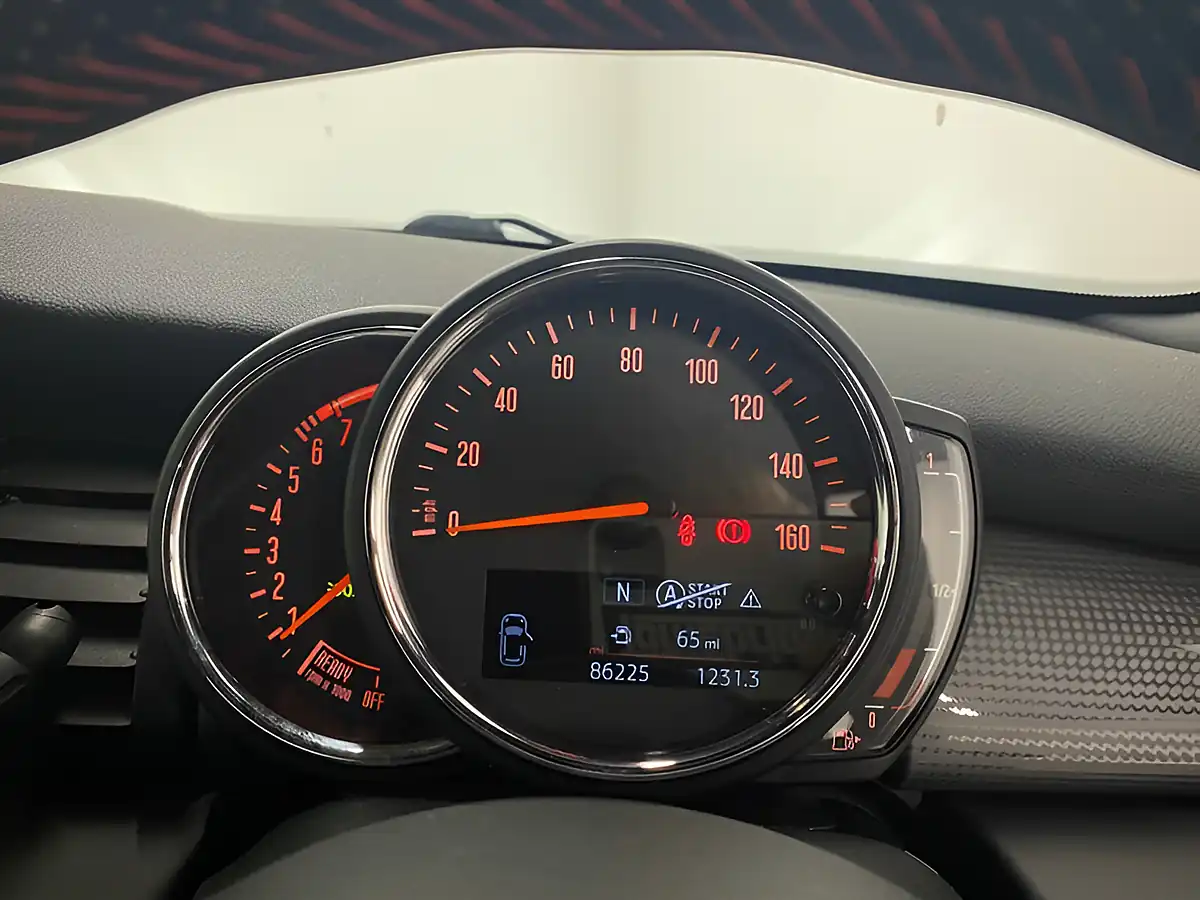 Used 2020 MINI Hatch Cooper Sport White - Interior and Exterior details 14