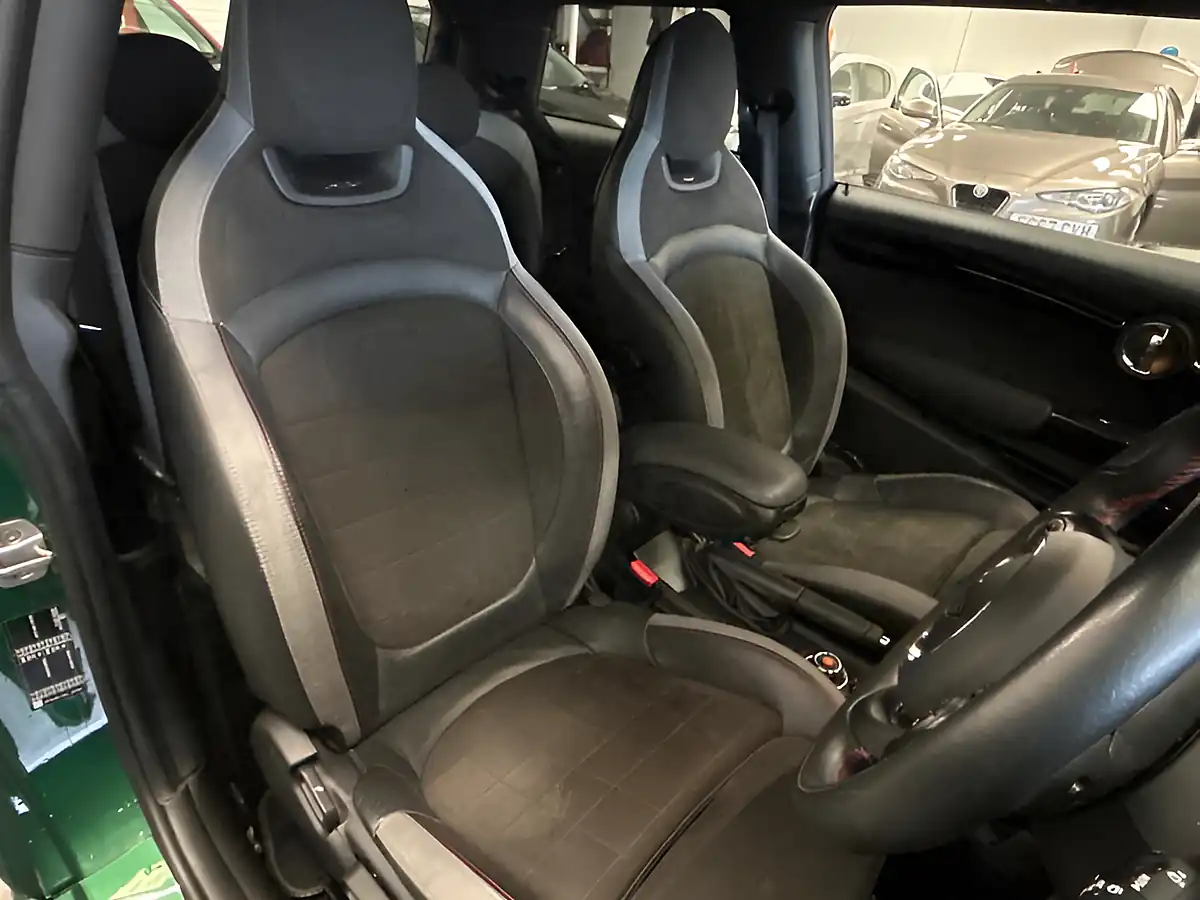 Used 2020 MINI Hatch John Cooper Works British Racing Green - Interior and Exterior details 17