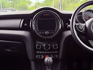 Used 2020 MINI Hatch One Classic Black - Interior and Exterior details 13