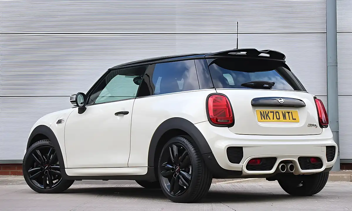 Used 2020 MINI Hatch Sport White - Interior and Exterior details 10