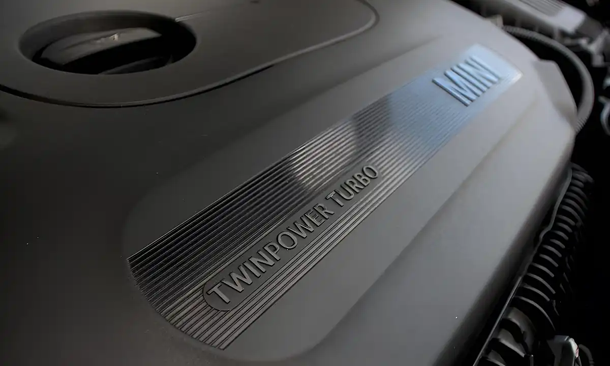 Used 2020 MINI Hatch Sport White - Interior and Exterior details 18