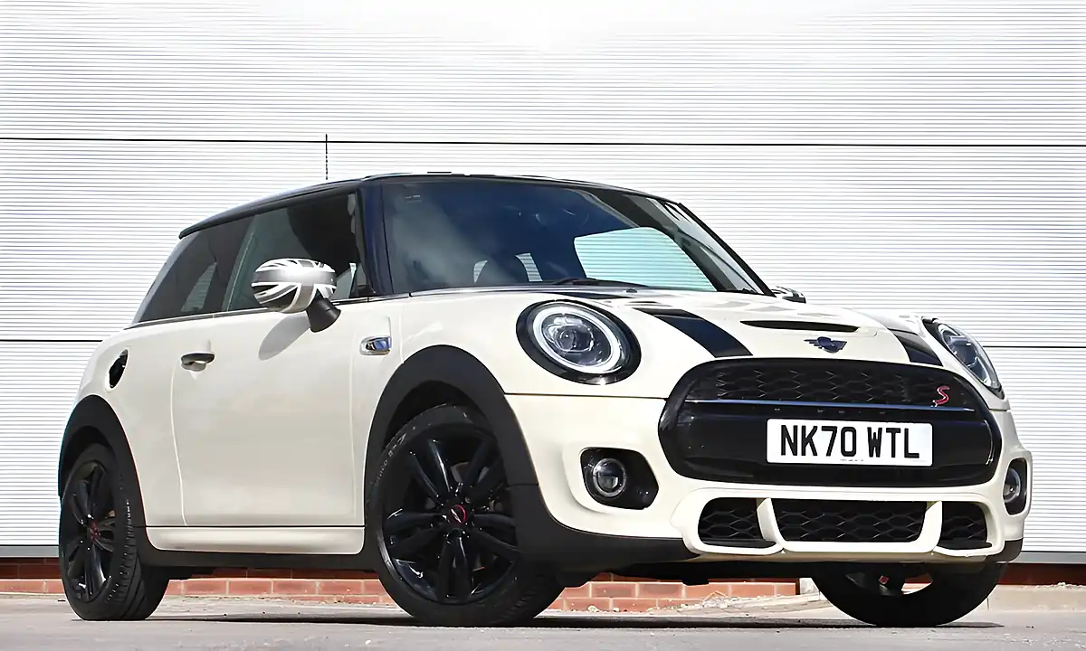 Used 2020 MINI Hatch Sport White - Interior and Exterior details 20