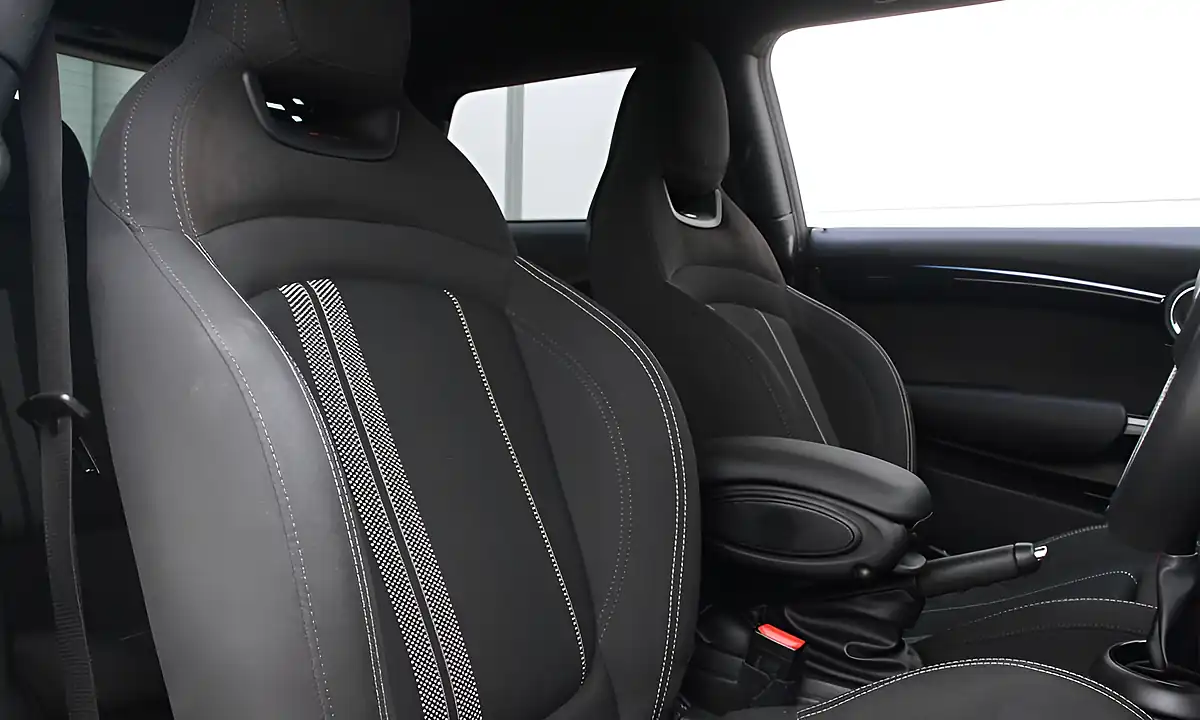 Used 2020 MINI Hatch Sport White - Interior and Exterior details 5