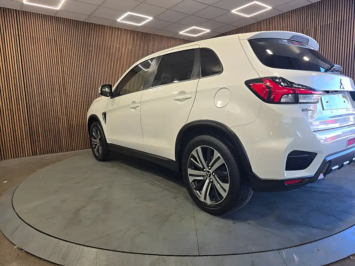 Used 2020 Mitsubishi Asx Dynamic White - Interior and Exterior details 5