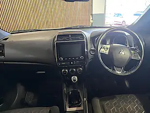 Used 2020 Mitsubishi Asx Dynamic White - Interior and Exterior details 9