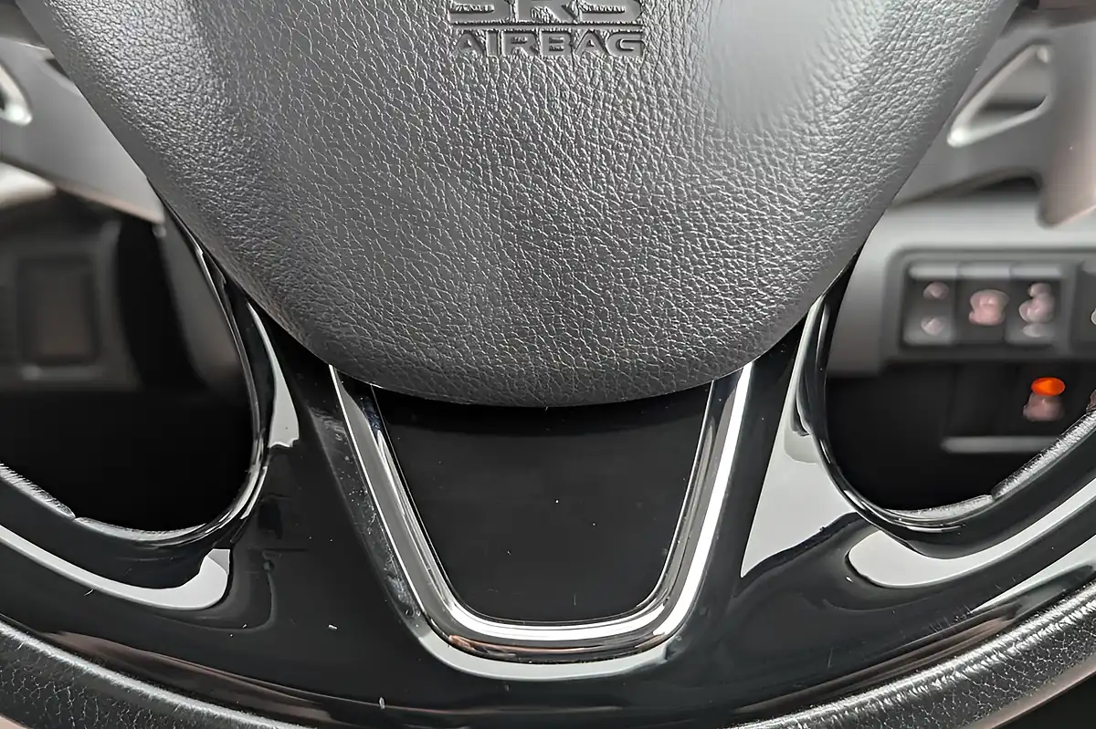 Used 2020 Mitsubishi Eclipse Cross Dynamic White - Interior and Exterior details 14