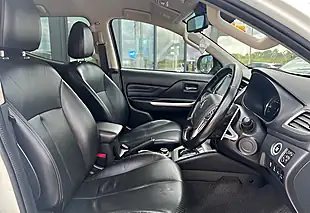 Used 2020 Mitsubishi L200 Barbarian Double Cab Rear Canopy White - Interior and Exterior details 13
