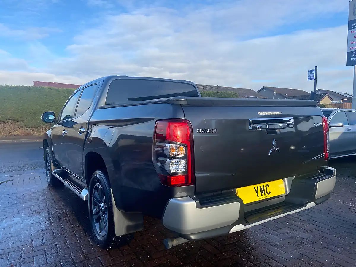 Used 2020 Mitsubishi L200 Barbarian Grey - Interior and Exterior details 17