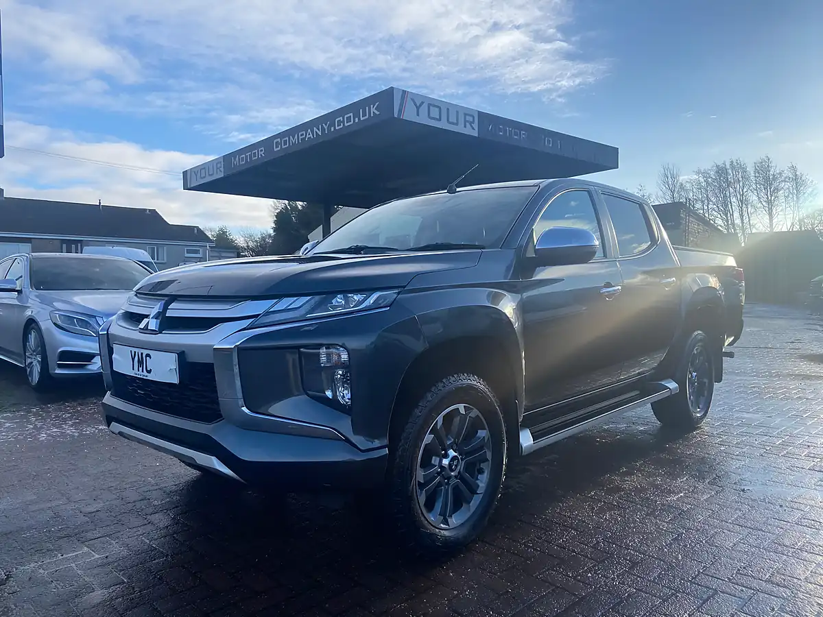 Used 2020 Mitsubishi L200 Barbarian Grey - Interior and Exterior details 2
