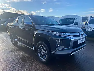 Used 2020 Mitsubishi L200 Barbarian Grey - Interior and Exterior details 7