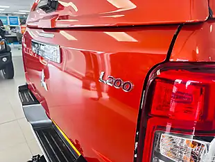 Used 2020 Mitsubishi L200 Barbarian Orange - Interior and Exterior details 13