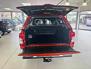 Used 2020 Mitsubishi L200 Barbarian Orange - Interior and Exterior details 14