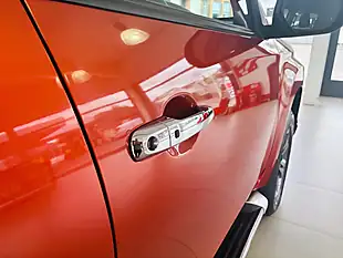 Used 2020 Mitsubishi L200 Barbarian Orange - Interior and Exterior details 7